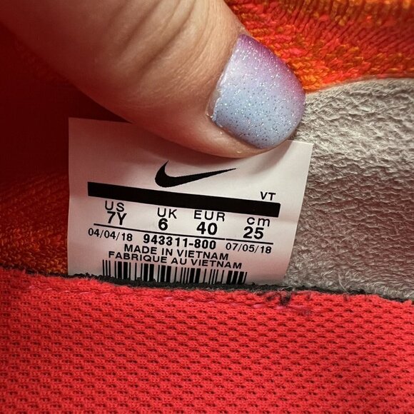 Nike Epic React Flyknit - Picture 2 of 11